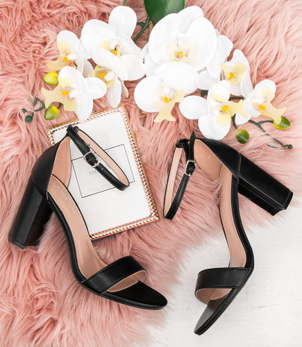 Sandałki damskie Queen Vivi V7-2 Czarne