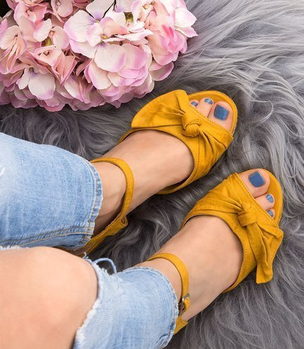 Sandałki damskie Belle Women 1819 Żółte