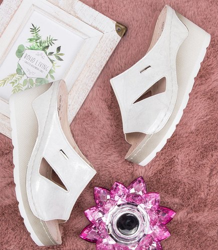 Klapki damskie Skotnicki KL-3-0611 Srebrne